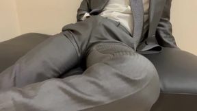 【女性向け】会社の空室でパンツ内フルボッキしごくド変態会社員　for Women Japanese Office Worker in a Perverted Suit