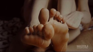 Hopelessly in love with stepsister'_s feet - Oiled footjob