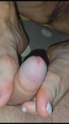 Stepmom Seduces a Foot Fetishist for a Hot Fuck