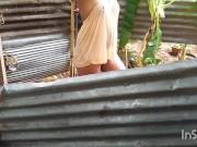 ශාශි කෙල්ල නානවා sri lankan village gir wash room