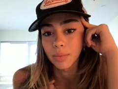 Carolina Samani Nip Slip Livestream Video Leaked