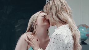 Lesbian MILFS and Teens Enjoy Fucking With Strapon xlx