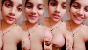 Selfie'r maddhome nijer bishal boro dudh showoff kora holo