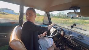 Reversing a VAZ in a long skirt with visible lining (custom video)