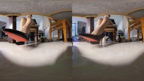 3DVR180 MARTINA LINGLING's office crushes FEMDOM dwarfs