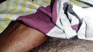 Veřejný klip zralých mladých asijských gay děvek, jejichž velký péro je v prdeli