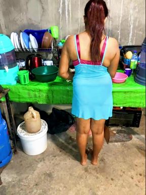 Hotwife Allow Fingering Husband Her Pussy While She Cooking