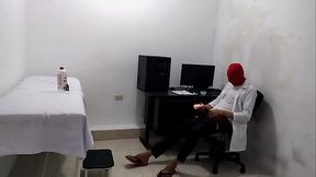 Perverted doctor wanks after treating sexy Latina patient