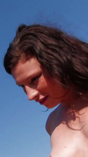 Franzoesische Teen Pussy am Strand aufgegabelt   Clip 1