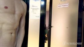 Local gym fuck in locker room