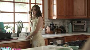 Stepsis Reese Gets Lost In Fantasies Once More