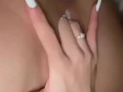 Me masturbo a tu nombre y rico squirt