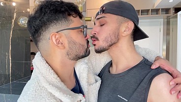 MARCOS GOIANO - FODIDO PELO DOTADÃO DA PIROKA VEIUDA - SEXO GAY BAREBACK COM DOTADÃO BAIANO
