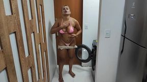 my stepmother got stuck in the washing machine, and i took the opportunity to fuck that tight ass and fill it with cum. vagninho e luna oliveira