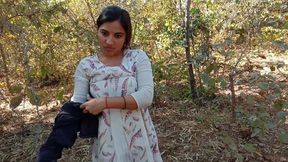 Daring Indian Kamini Bhabhi Getting Fucked in Jungle