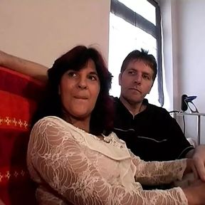 German amateur with Simones Hausbesuche teaching married couples how to fuck