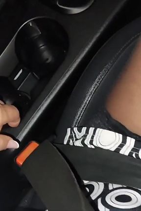 Sexy MILF Ridesharing with Footjob and Sex with Lots of Cum
