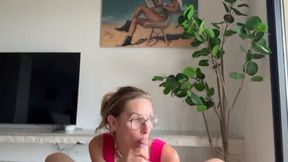 il attend que je vienne vider ses couilles