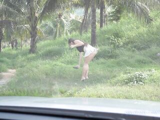 Risky oral job in the car! Deepthroat, POV, jizz flow from titjob