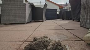 Teddy Destruction – Scissors, kitchen stuff, sneaker & Bare Hands by Lana von Winter