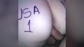 me follo a la mama de mi mejor amigo viendo el juego de usd vs ned 1-3 milf,anal,gostosa