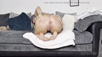 Kayla Wild's Seductive Foot Solo: Fingering Her Pussy Amidst Wrinkled Soles