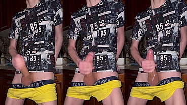 I jerk off for a very long time and cum a lot!