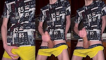 I jerk off for a very long time and cum a lot!