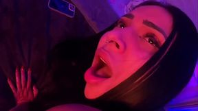 Ele arrombou meu cuzinho com seu au grosso e grande - Com gozada dentro