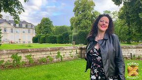 stella, 44ans, se plonge dans le sexe hard avec le sourire !