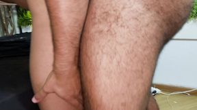 lutador de jiujtsu comeu o safado ainda com roupa e gozou dentro