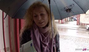 Mature Seduce to Fuck for Cash at Street Casting German