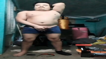 Jesus en boxer jalandose el pene #102