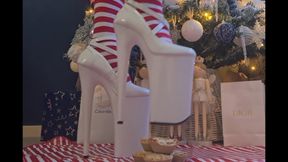 Mince Pie Prepping - 10" Heels & Barefeet