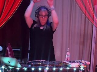 AnnaCentauri Hot DJ Dance