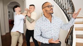 Dillon Diaz eats cum to sell the property faster