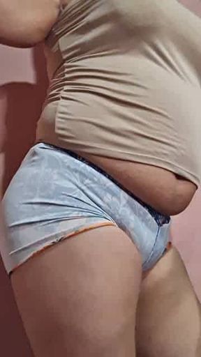 mostrando o tamanho da minha buceta