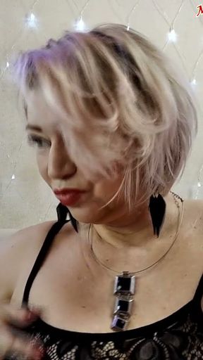 Aimee Hot MILF is the best cocksucker stepmom in the USSR... )))   Clip 1