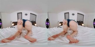 TmwVRnet Vivien Doll Stressed outside but naughty inside