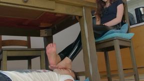 Man Serving Lisa Under Table - English And Polish Language - MIX