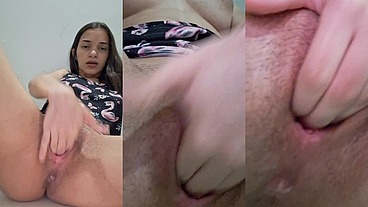 Brasileira Caseira Mostra Sua Buceta Bem De Perto E Se Masturba!