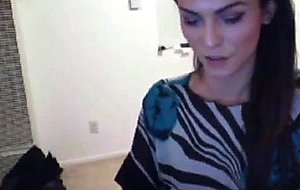 Messy tranny jerking off on cam