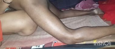 Desi village wife and husband fucking video in bedroom