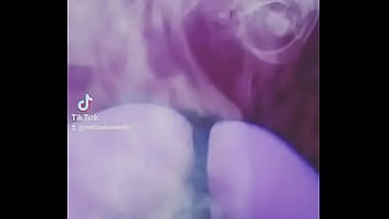 Moviendo el culo para vos