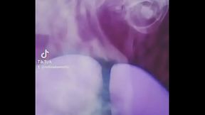 Moviendo el culo para vos