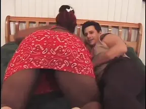 Black Babe Sucking White Dick Before Getting Fucked