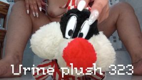 Urine plush 323