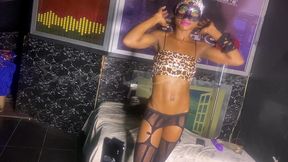 i’m feeling myself right now, i gotta rub one out!!! omg i’m squinting a fountain!!! membership 1hr!!