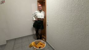 Tim (19) gets bare milf cunt ! Is Tim mature enough for it ?!