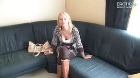 German mature OLDER MINX takes on a hammer in her pussy